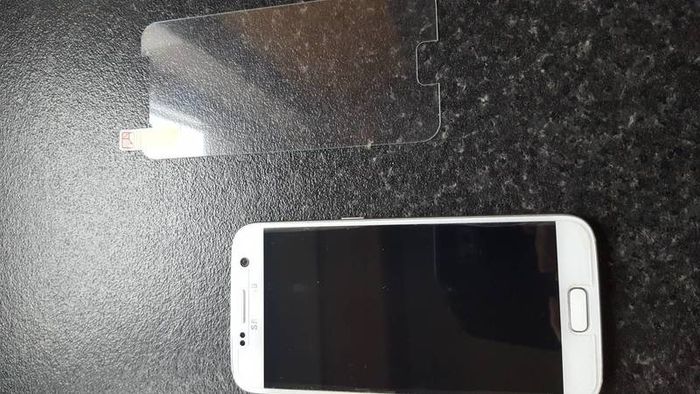 Samsung galaxy s7 with all accessories
