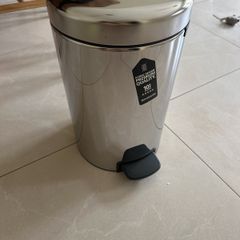 Brand new Brabantia 12L bin with foot padel