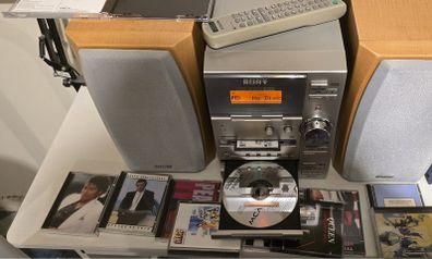 Sony Minidisc CMT-CP33MD Mini Hi-Fi System with Speakers