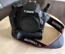 Canon 500D + grip 2x batteries