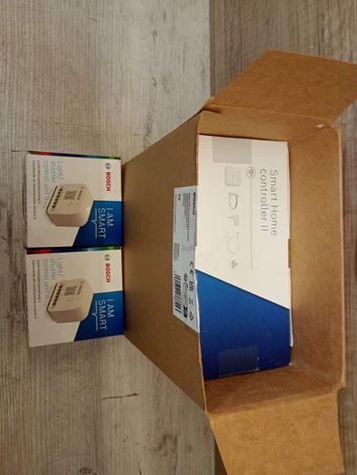 Bosch Smart Home starter kit light/shutter control II for controlling lighting, shutters/Venetian blinds/sun blinds, compatible with Amazon Alexa, Google Assistant and Apple HomeKit - Amazon Edition