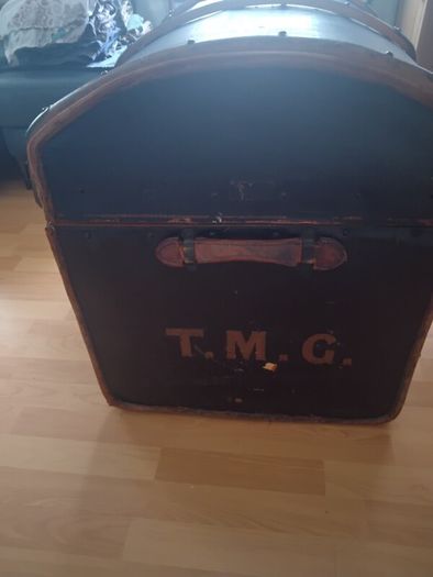 travel trunk