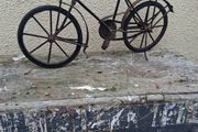 Large delivery bicycle ornament