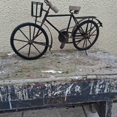 Large delivery bicycle ornament