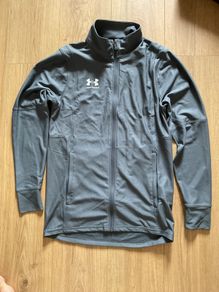 Mens/Boys Under Armour Top Size S