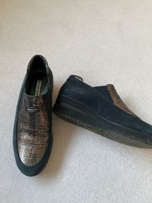 Marco Moreo Navy suede wedges Size 39