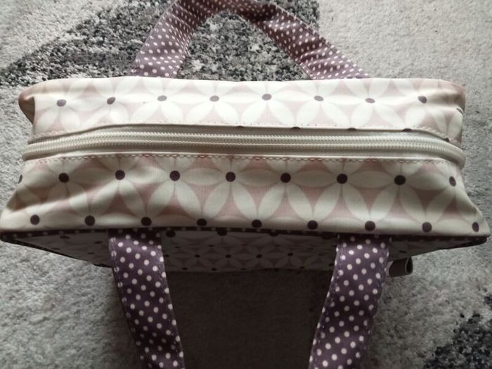 Victoria Green Hanging Wash Cosmetic Bag
