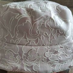 Geogeous Little Girls Handmade In Ireland  Sun hat New