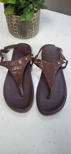 ANKO brown thong sandal Sz 8 AUS (Fit 6UK)