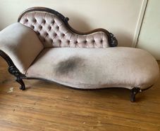 Antique Victorian Mahogany Chaise Lounge / Lougue
