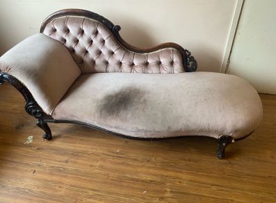 Antique Victorian Mahogany Chaise Lounge / Lougue