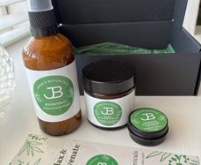NEW Josie Botanicals Gft Set