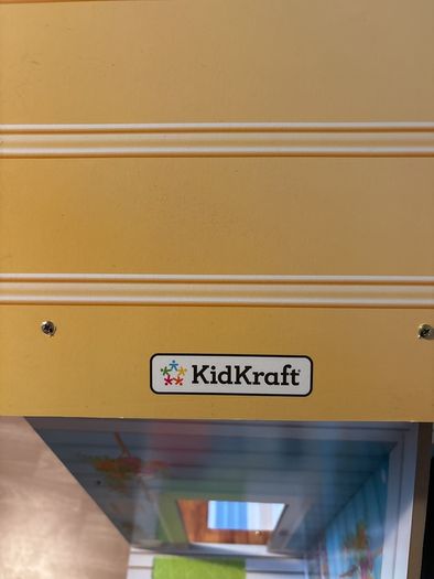 Kid craft doll house