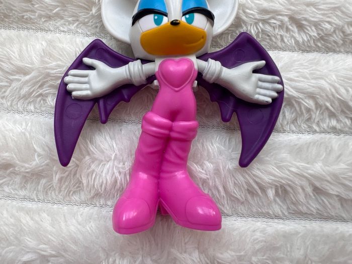 Burger King 2025 Sonic The Hedgehog Shadow approx. 7.5 cm. Used Please see photos