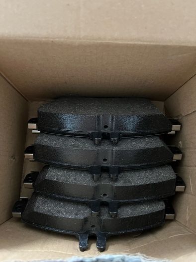 NEW Mercedes-Benz B W246 Front Brake Pad Set A0084200420