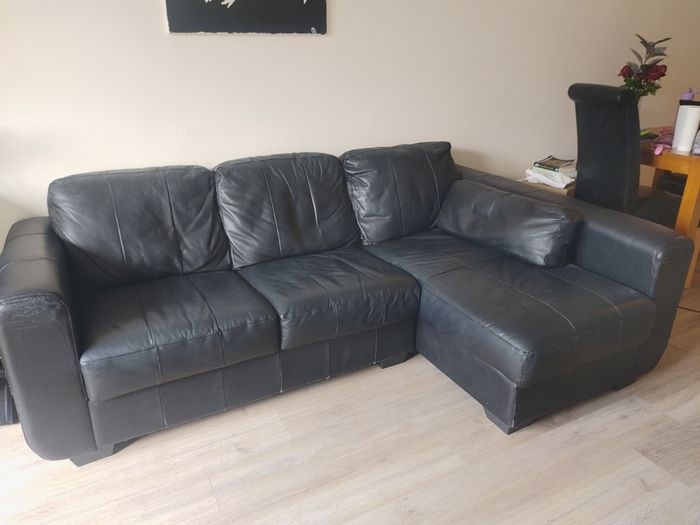 FREE 3-Seater L-Shaped Black Sofa