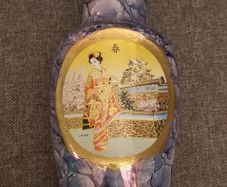 Vase with 24kt gold