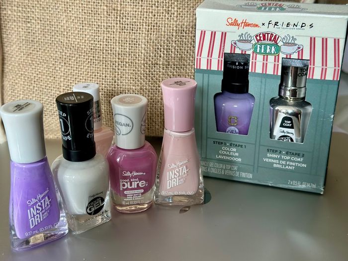 Sally Hansen Nail Varnish Bundle!