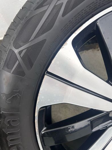 Genuine Volvo R-Design 19" Alloy Wheels