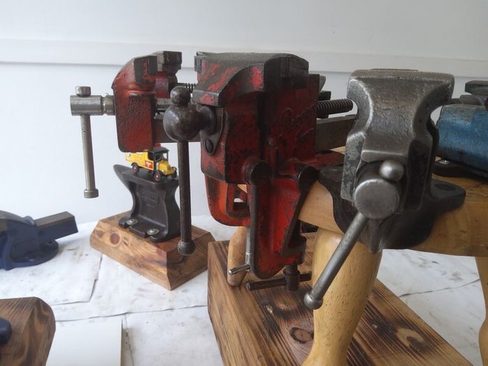 record 2 ton swivel vice