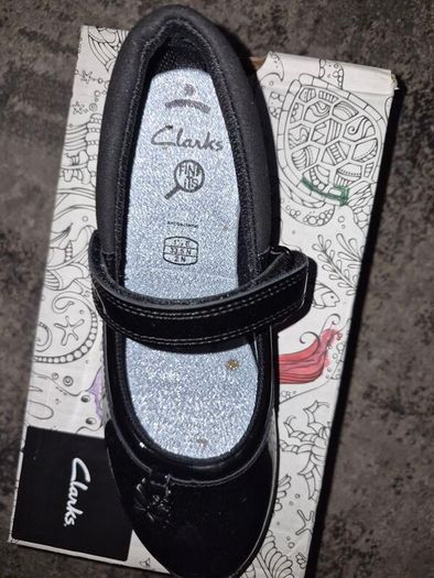 girls clarks shoes size in picture