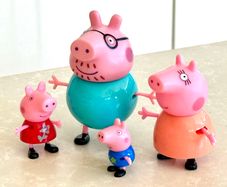 Peppa Pig Peppa's Adventures Peppa's Family Figure 4-Pack, Ages 3 and Up