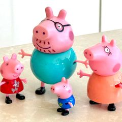 Peppa Pig Peppa's Adventures Peppa's Family Figure 4-Pack, Ages 3 and Up