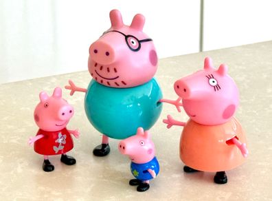 Peppa Pig Peppa's Adventures Peppa's Family Figure 4-Pack, Ages 3 and Up