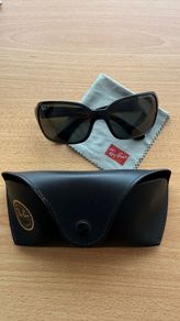 Ray-Ban RB4068 601 Polarised like new