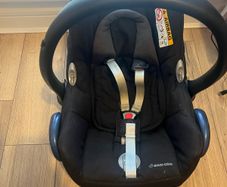 Maxi-Cosi CabrioFix plus ISOFIX base