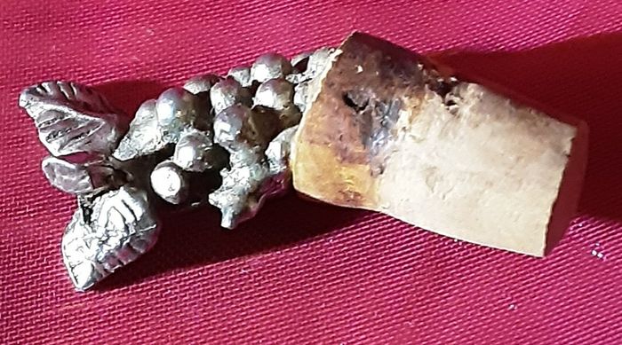 Vintage pewter bottle stop/ pourer