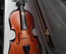 Hidersine violin 1/2 size