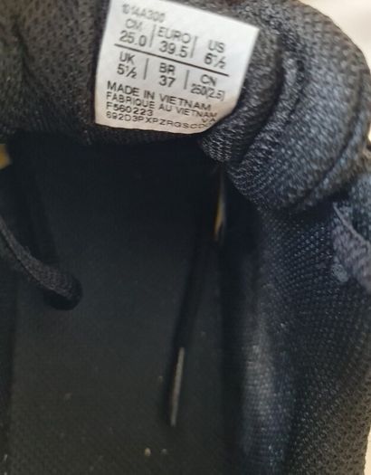 asics jolt 4 Size 5.5 eu 39.5 black In like new condition