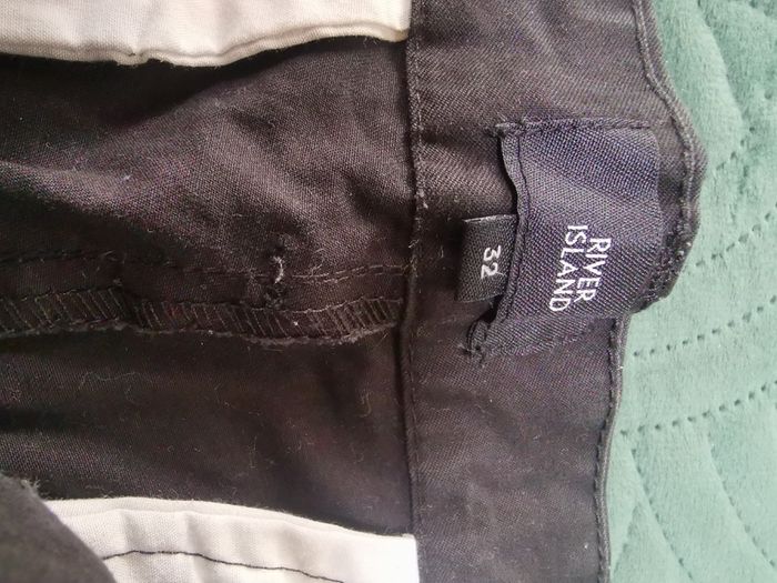River island black shorts size 32