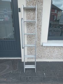 Two piece extendable ladder