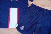 Nike PSG Kit Size Large (12-13yrs)