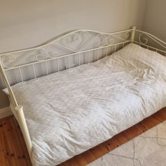 Day Bed & Mattress
