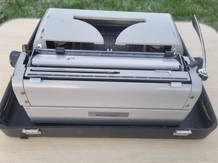 Vintage German Scheidegger Typomatic TMS typewriter
