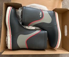 Sailing boots