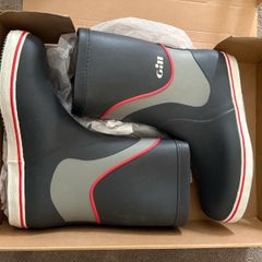 Sailing boots