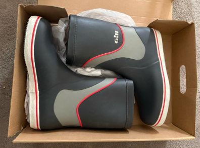 Sailing boots