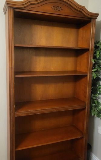 Rossmore Bookshelf
