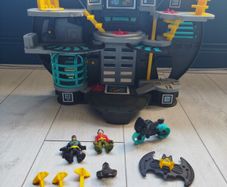 Fisher-Price Imaginext DC Super Friends Playset Batcave Showdown - batman