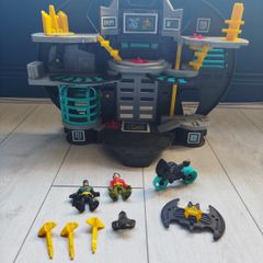 Fisher-Price Imaginext DC Super Friends Playset Batcave Showdown - batman