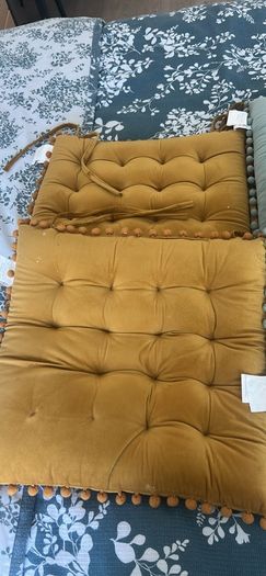 4 chairs cushions each 5