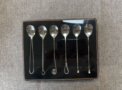 Decorative spoon set BNIB
