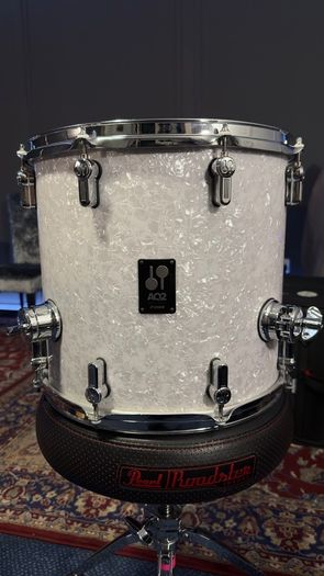 Sonor 14"x13" AQ2 Floor Tom (with legs) 12" Tom also for sale