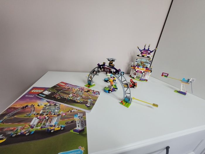 LEGO Friends 41352 The Big Race Day