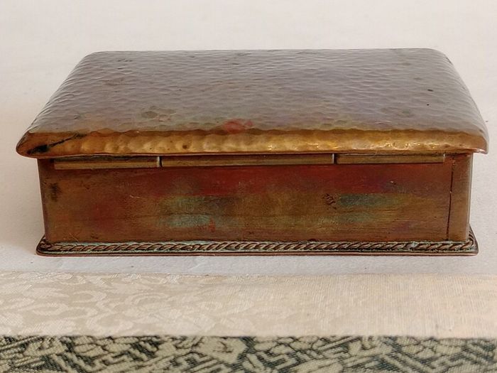 Antique Arts and Crafts Hammered Copper Wood Lined Tobacco Box