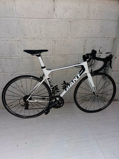 Giant tcr advanced carbon road bike